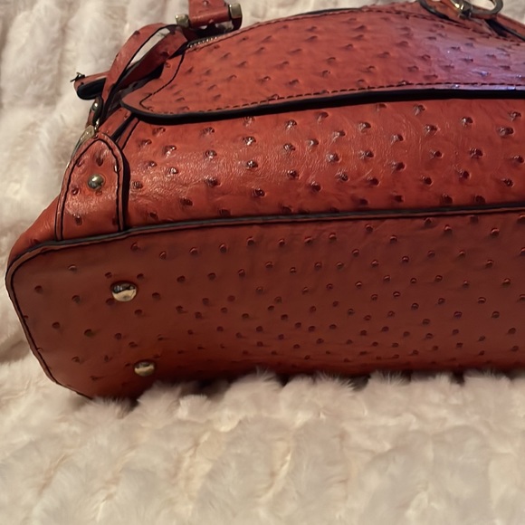 London Fog bag - Picture 3 of 7